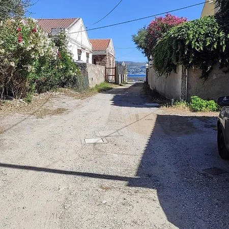 Il Faro Di Zancle, La Porta Della Sicilia Apartment *